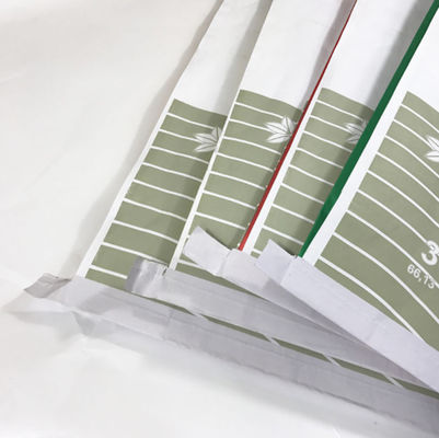 Sacchetti di carta kraft impermeabili a pareti multiple Soluzione di imballaggio personalizzabile